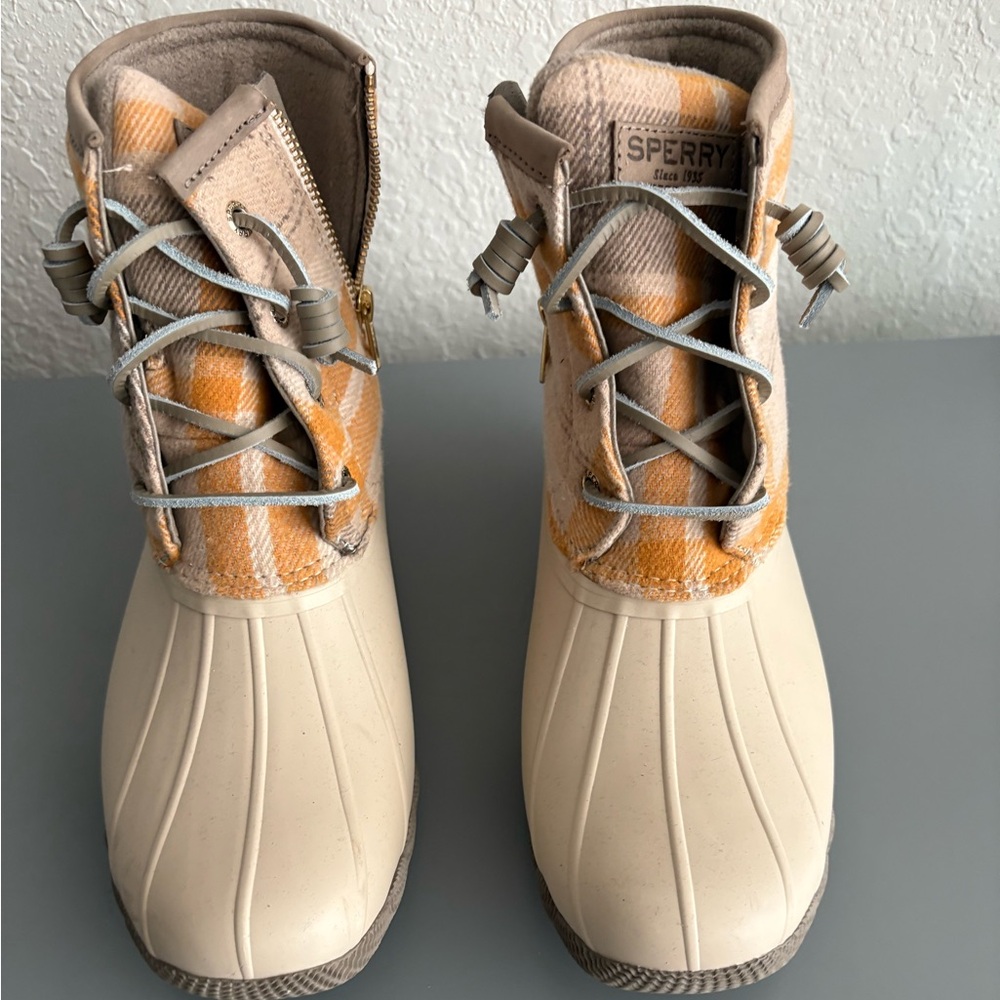 Sperry boots